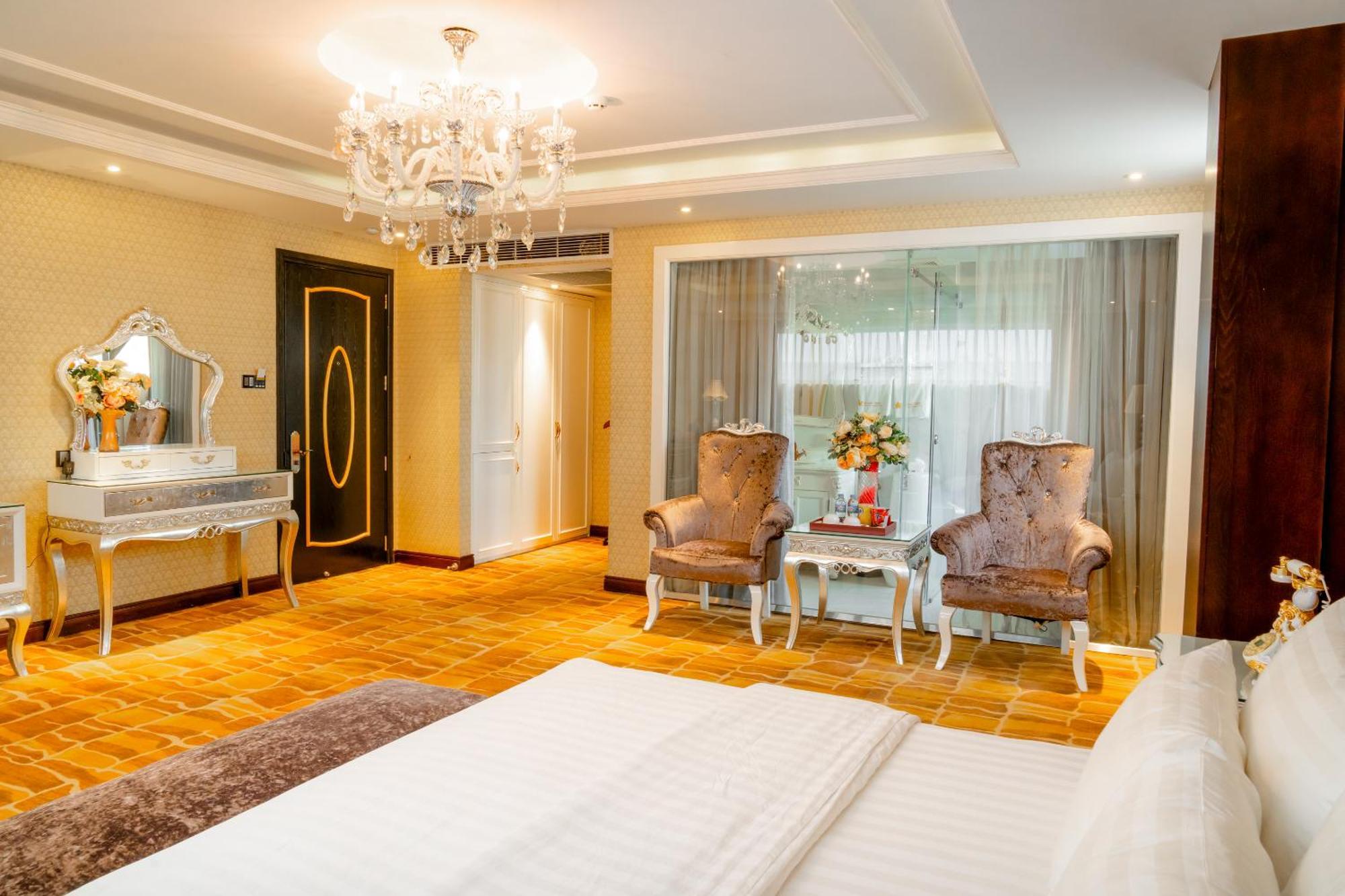Hoang Trieu Hotel Ho Şi Min Exterior foto