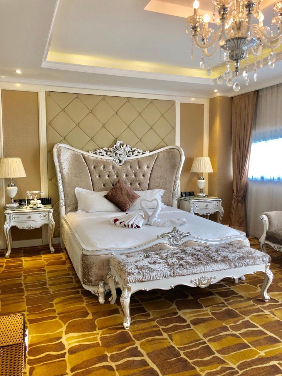 Hoang Trieu Hotel Ho Şi Min Exterior foto